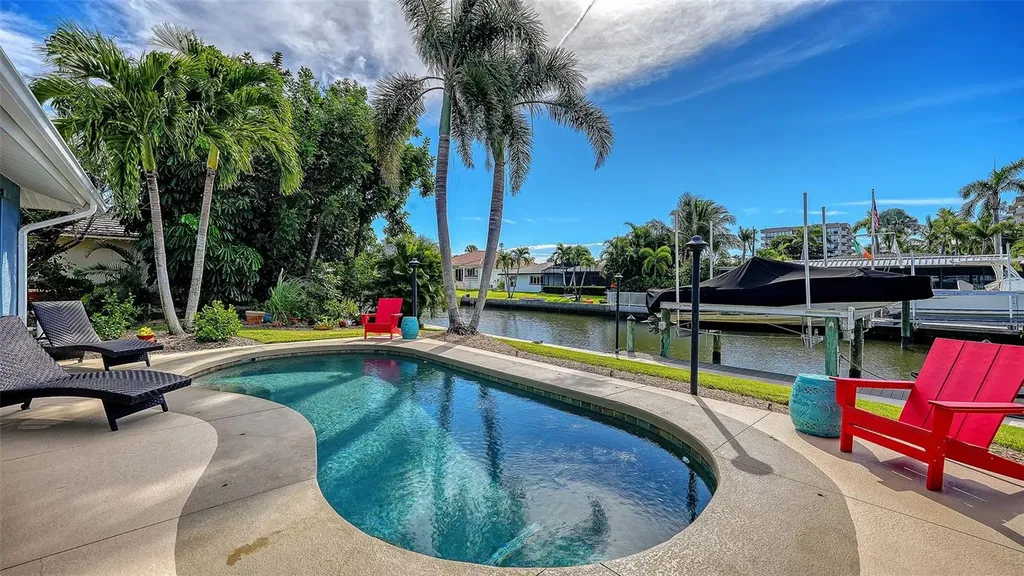 5569 Contento Drive Sarasota FL 34242