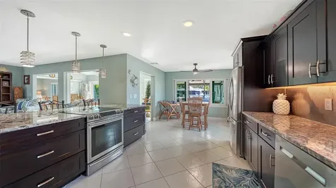 5569 Contento Drive Sarasota FL 34242
