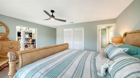 5569 Contento Drive Sarasota FL 34242