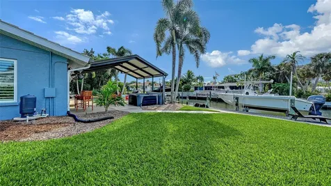 5569 Contento Drive Sarasota FL 34242