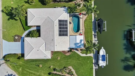 5569 Contento Drive Sarasota FL 34242