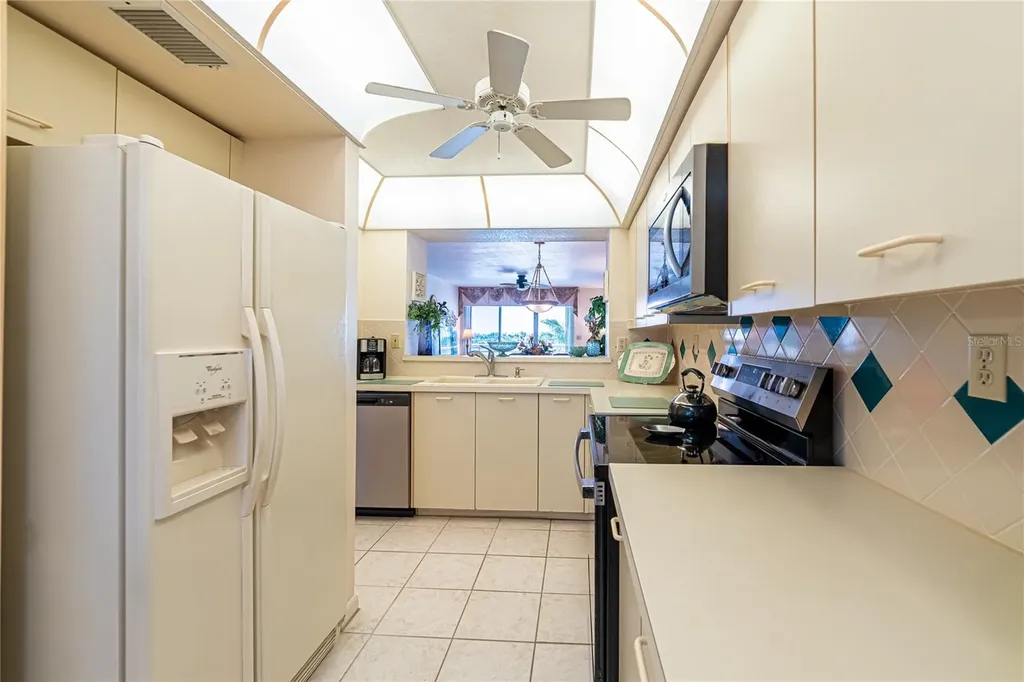 5701 Bahia Del Mar Circle St Petersburg FL 33715