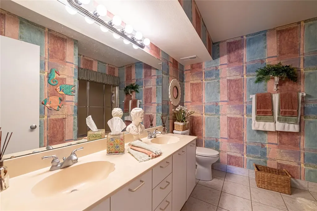 5701 Bahia Del Mar Circle St Petersburg FL 33715