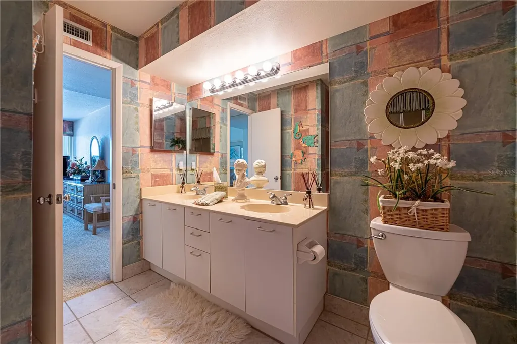 5701 Bahia Del Mar Circle St Petersburg FL 33715