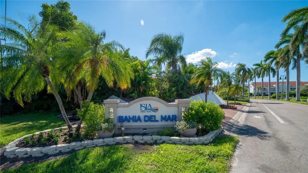 5701 Bahia Del Mar Circle St Petersburg FL 33715
