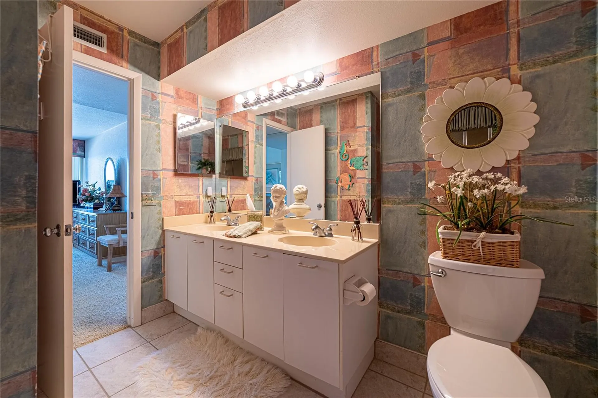 5701 Bahia Del Mar Circle St Petersburg FL 33715
