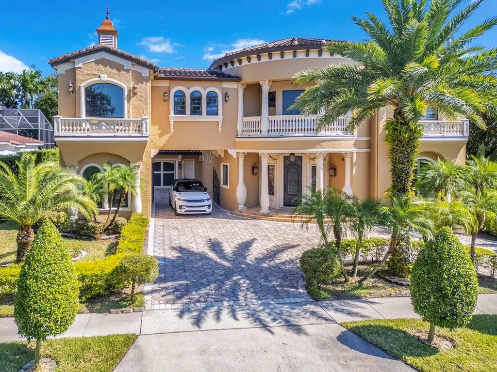 5750 Emerington Crescent Orlando FL 32819