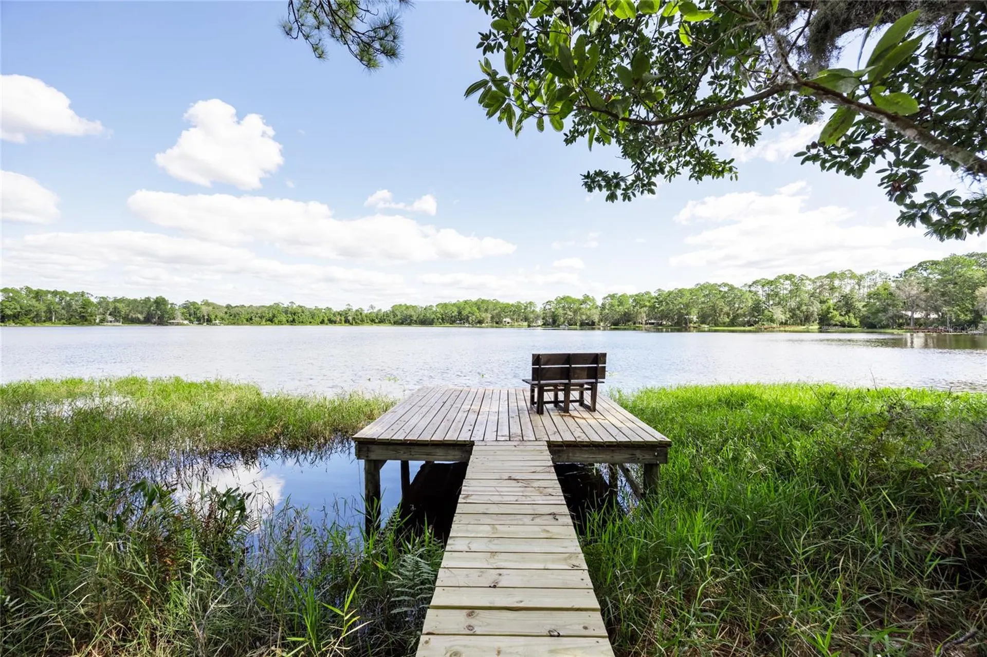 239 Riley Lake Drive Hawthorne FL 32640