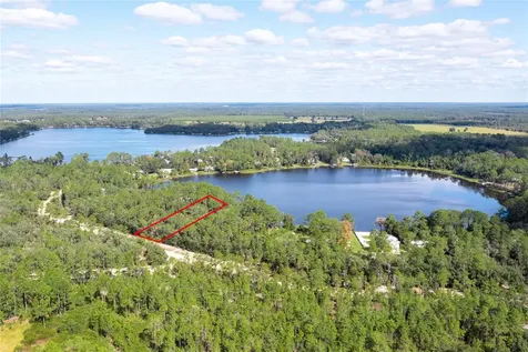 239 Riley Lake Drive Hawthorne FL 32640