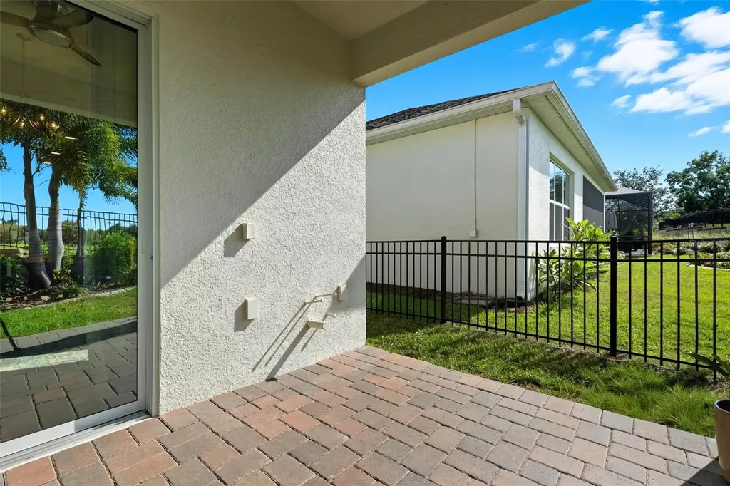 2074 Flora Pass Place Kissimmee FL 34747