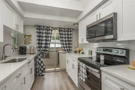 8906 Catalina Drive Port Richey FL 34668