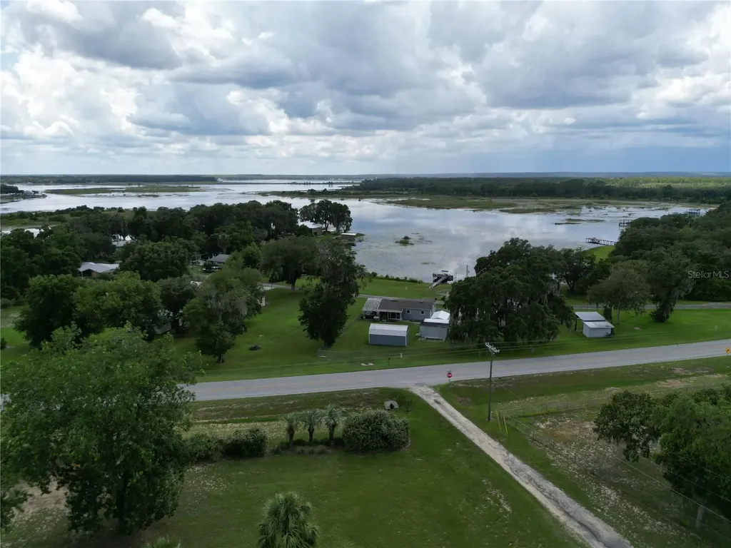 15080 NE 242nd Avenue Salt Springs FL 32134
