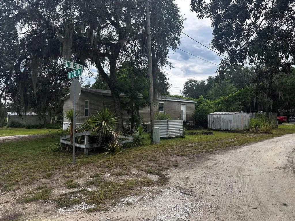 15080 NE 242nd Avenue Salt Springs FL 32134