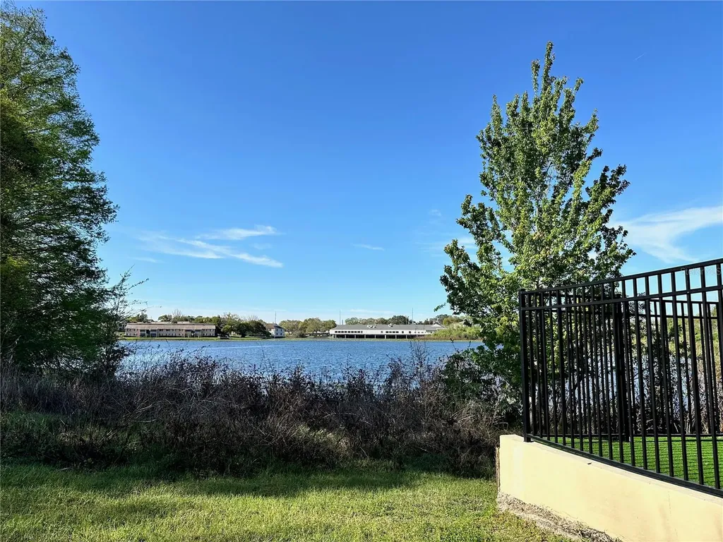 238 Afton Square Altamonte Springs FL 32714