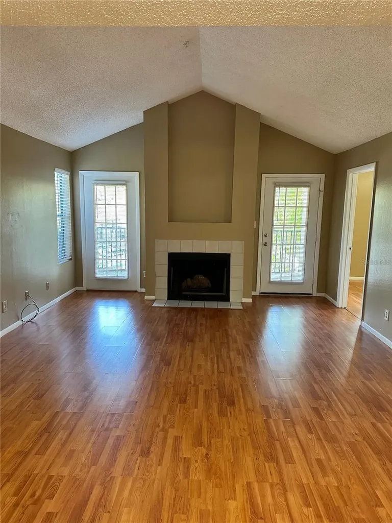238 Afton Square Altamonte Springs FL 32714