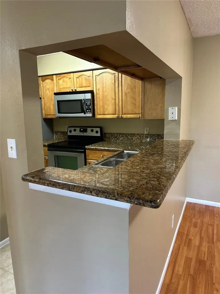 238 Afton Square Altamonte Springs FL 32714