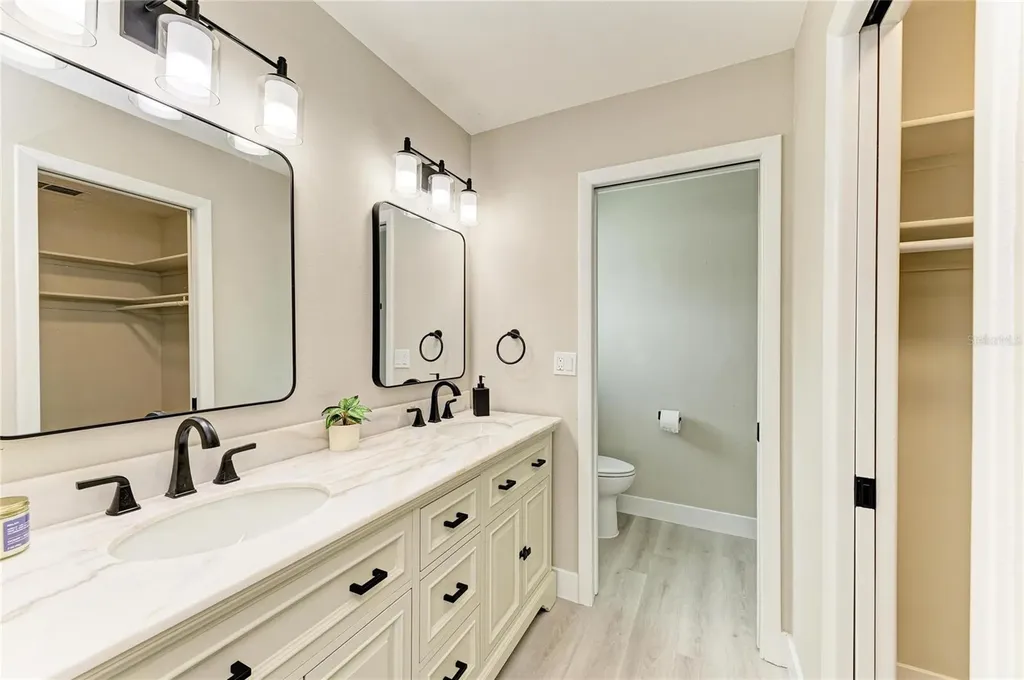 3645 Calliandra Drive Sarasota FL 34232
