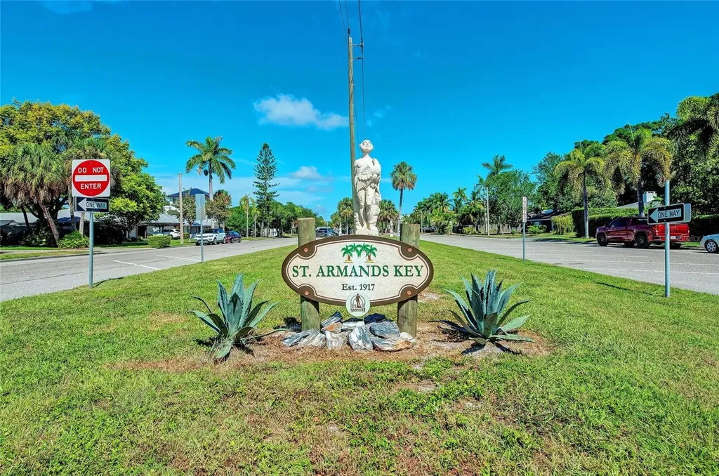 3645 Calliandra Drive Sarasota FL 34232