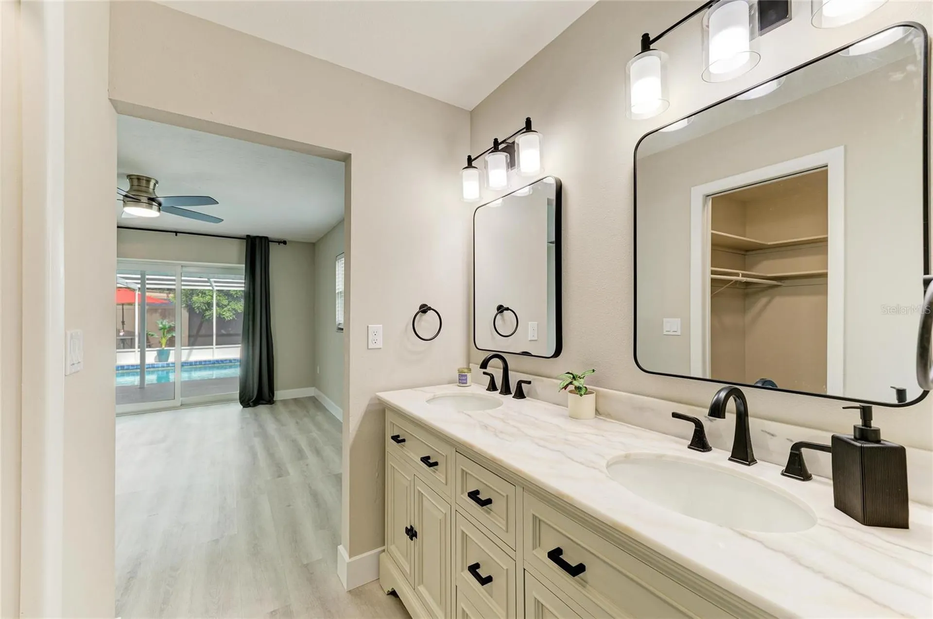 3645 Calliandra Drive Sarasota FL 34232