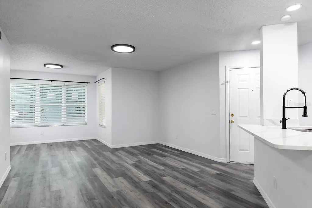 4528 Commander Drive Orlando FL 32822