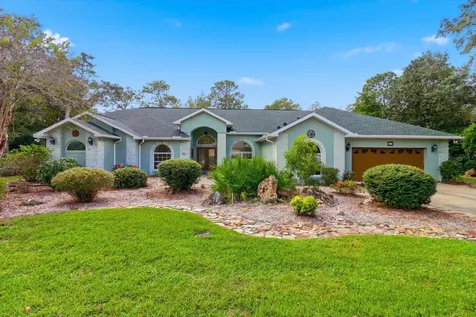 24 Livingstone Daisy Court Homosassa FL 34446