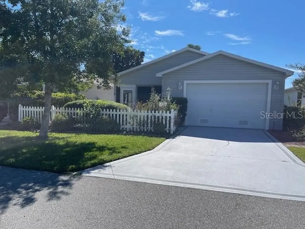 2340 Pickens Place The Villages FL 32162