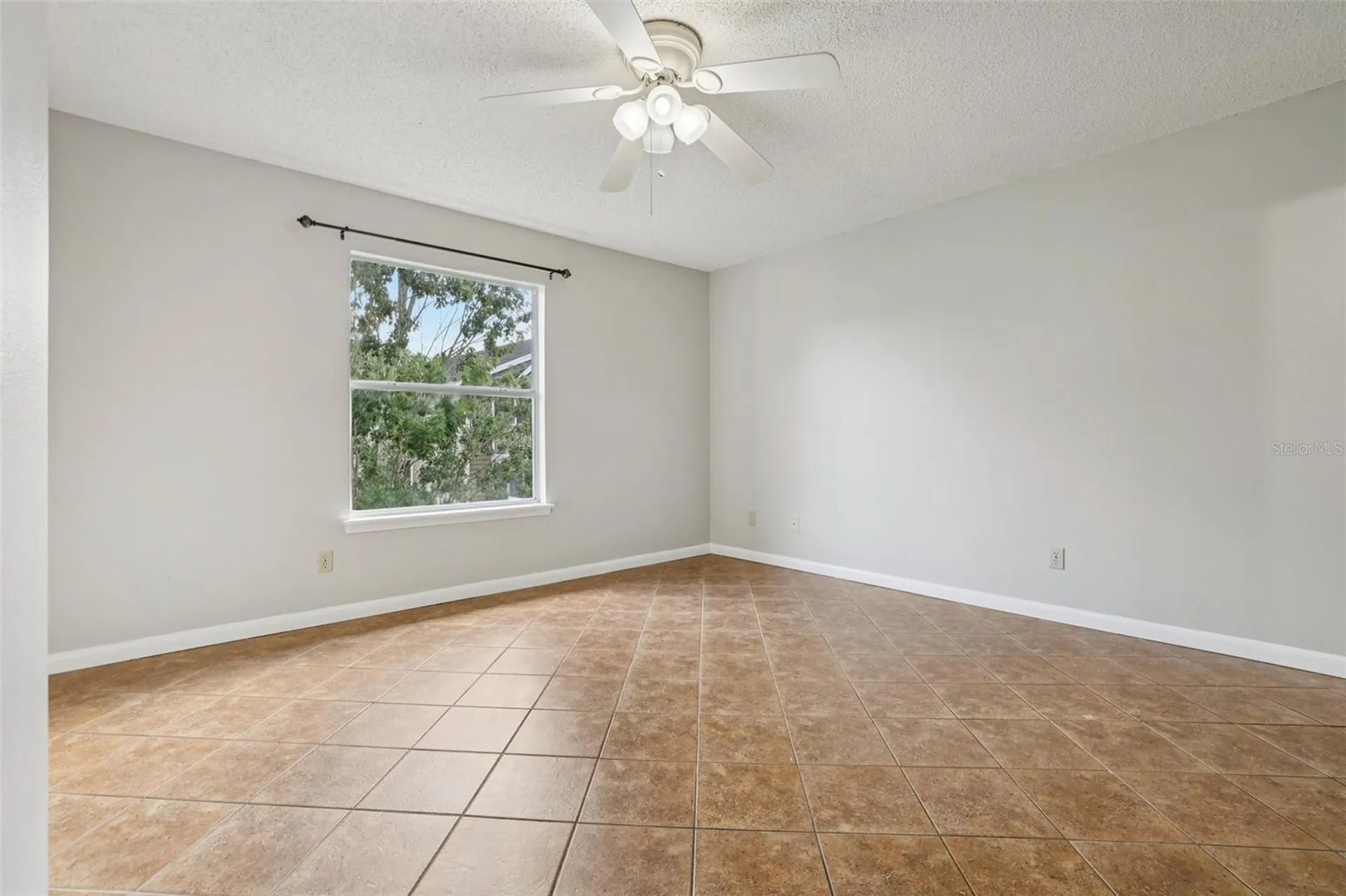 128 Reserve Circle Oviedo FL 32765