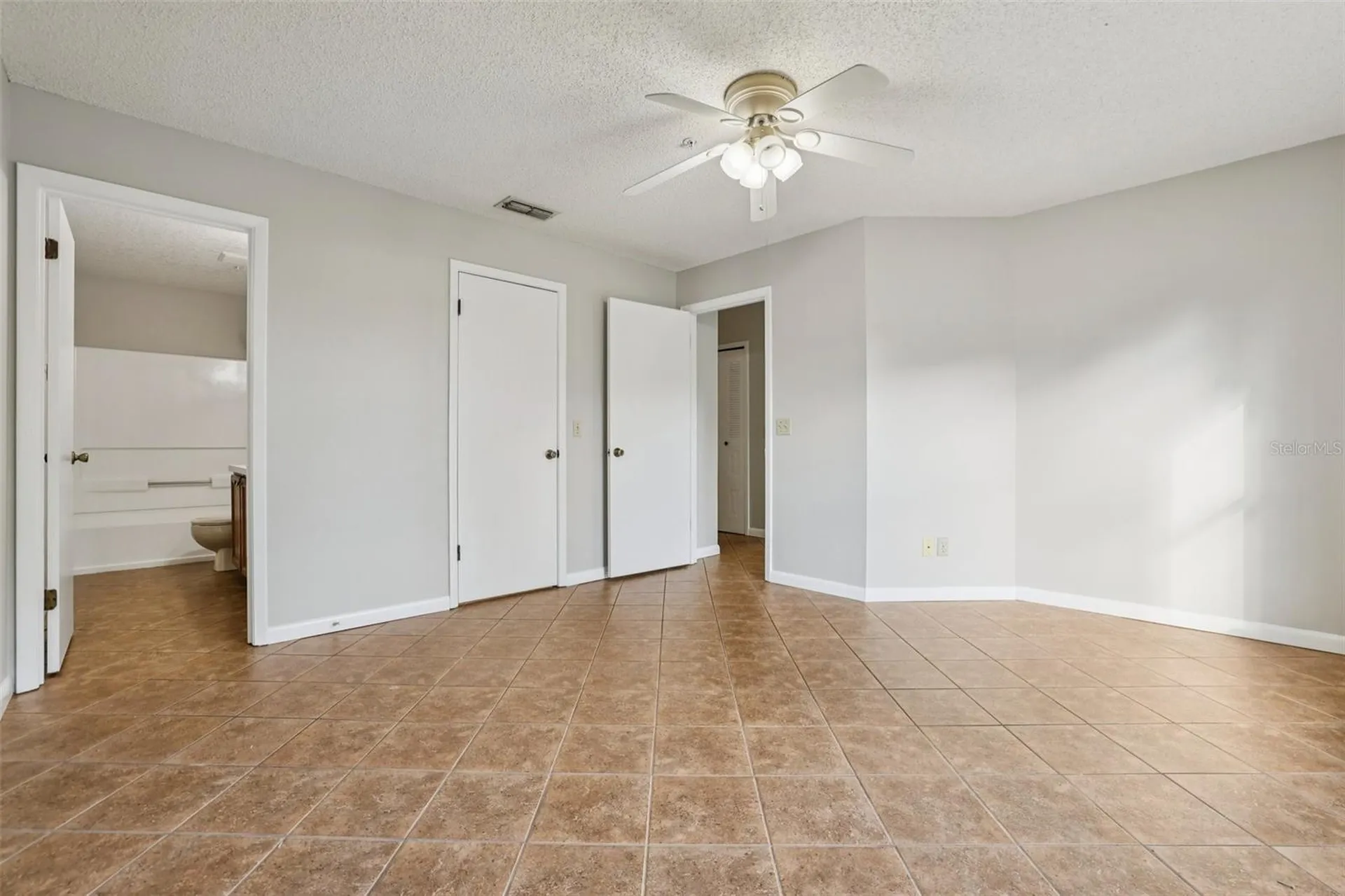 128 Reserve Circle Oviedo FL 32765