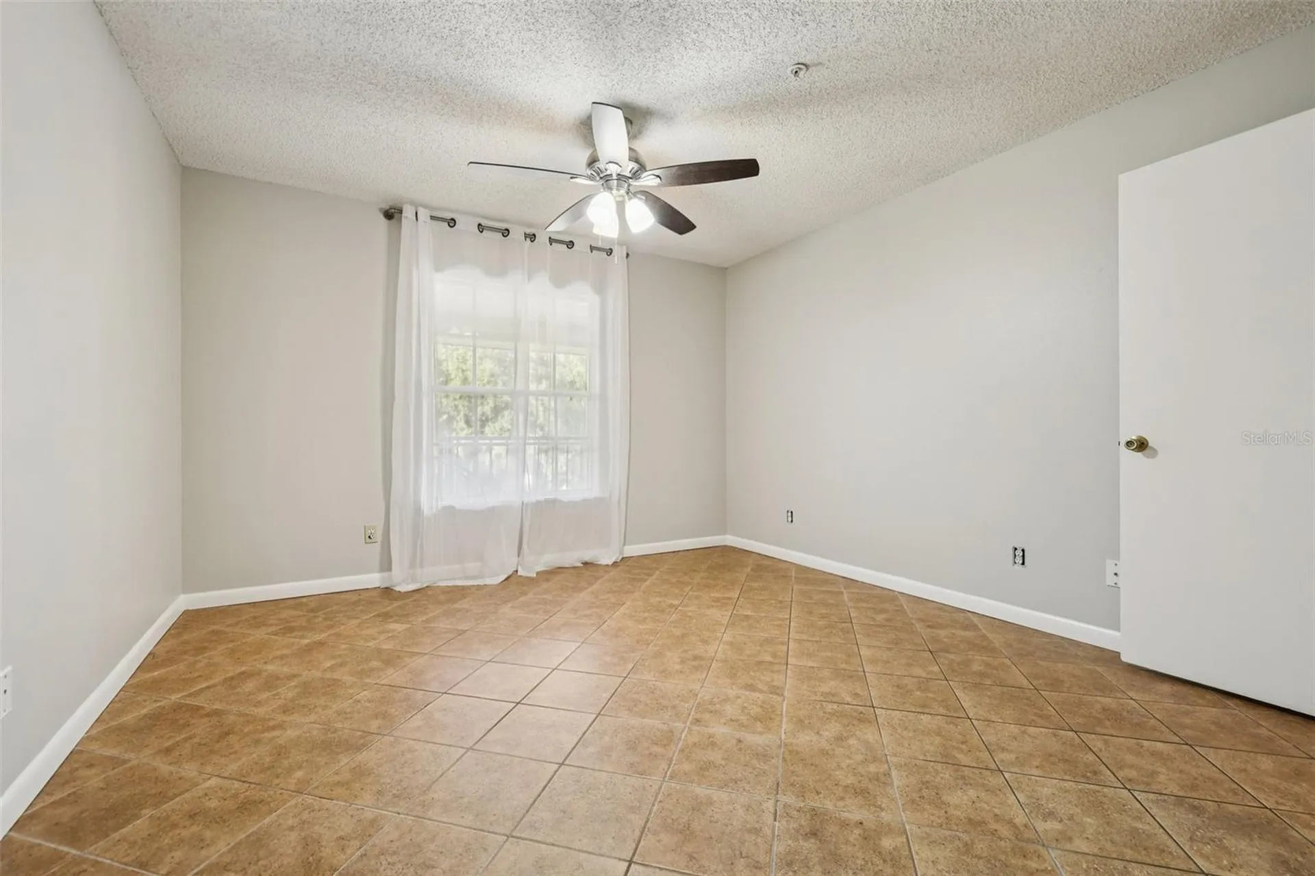 128 Reserve Circle Oviedo FL 32765
