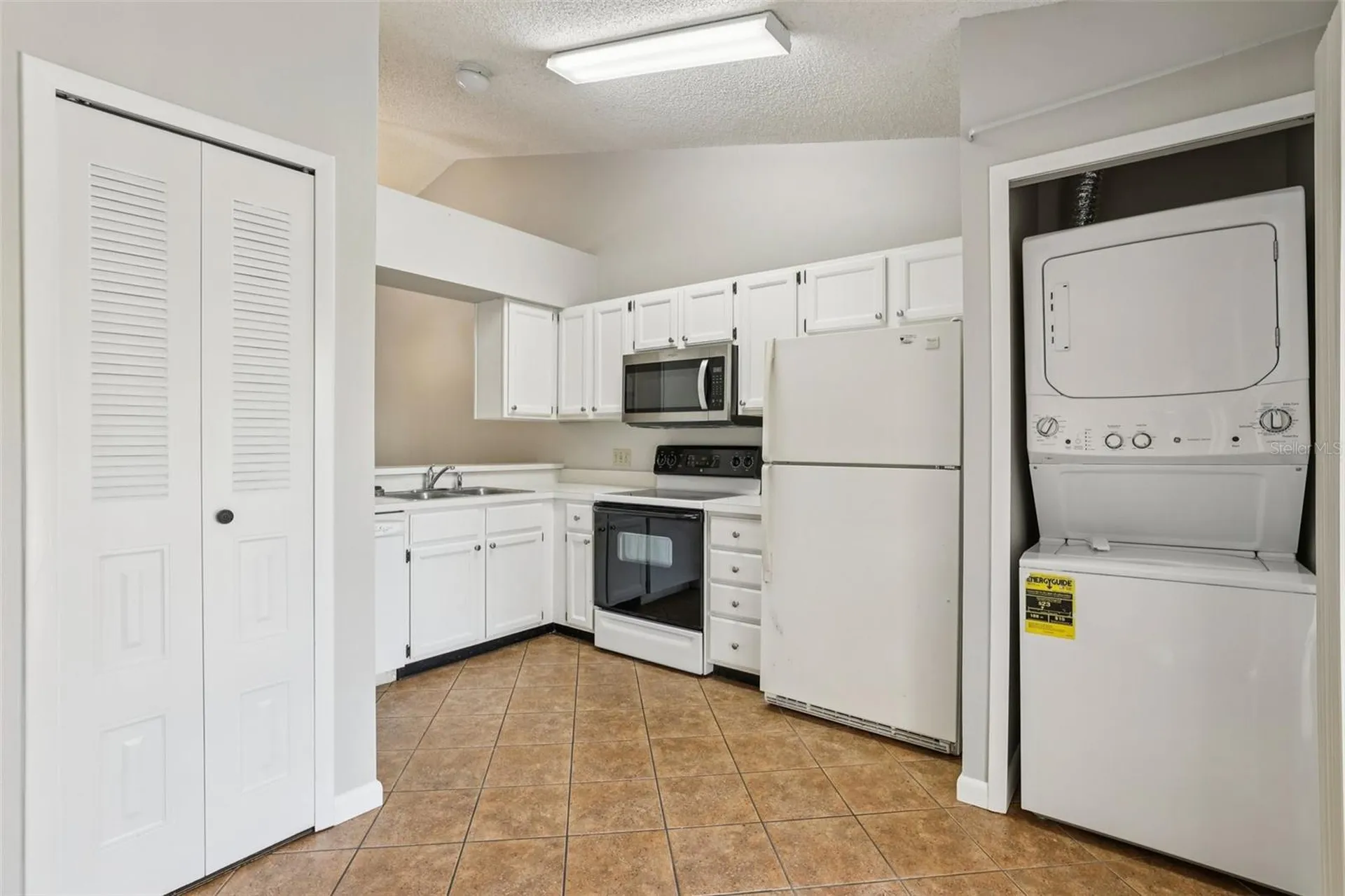 128 Reserve Circle Oviedo FL 32765