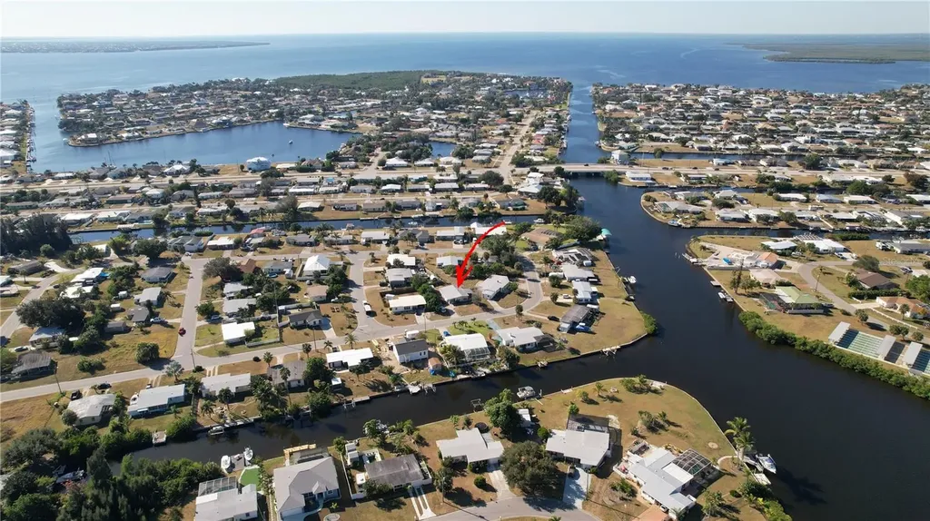 140 Palmetto Circle NE Port Charlotte FL 33952