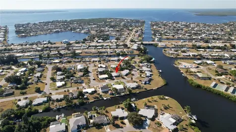 140 Palmetto Circle NE Port Charlotte FL 33952