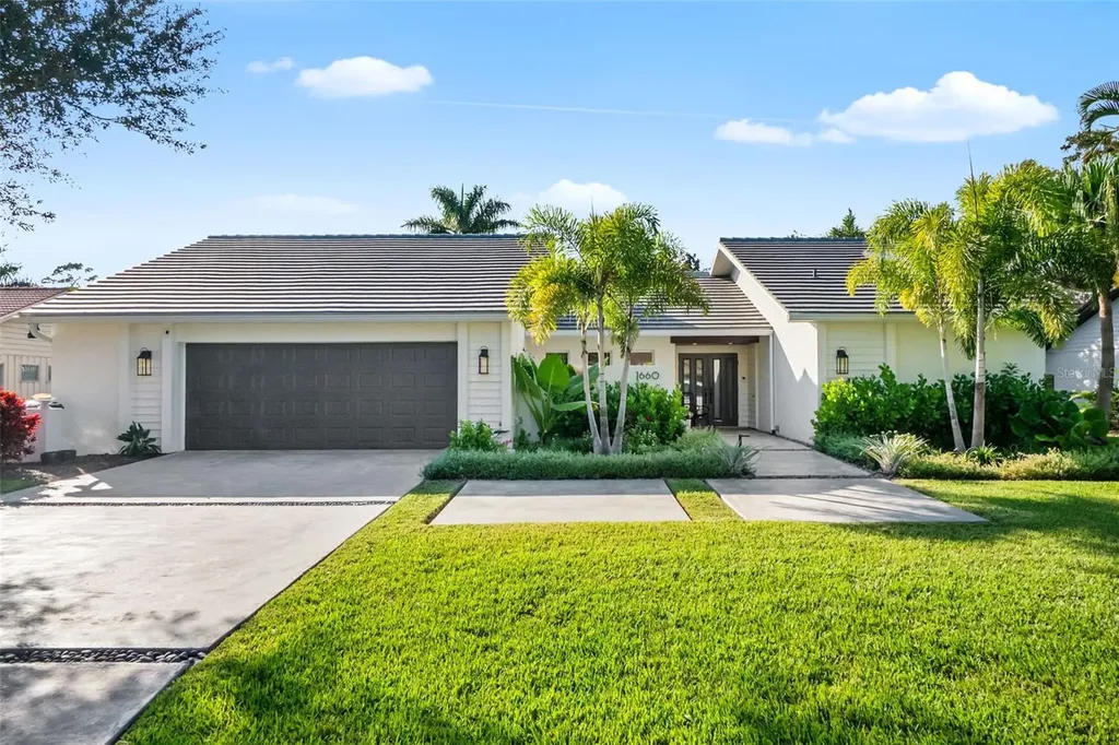 1660 Pine Harrier Circle Sarasota FL 34231