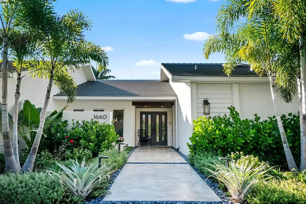 1660 Pine Harrier Circle Sarasota FL 34231