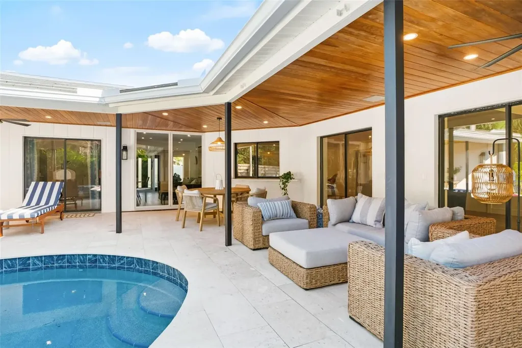 1660 Pine Harrier Circle Sarasota FL 34231