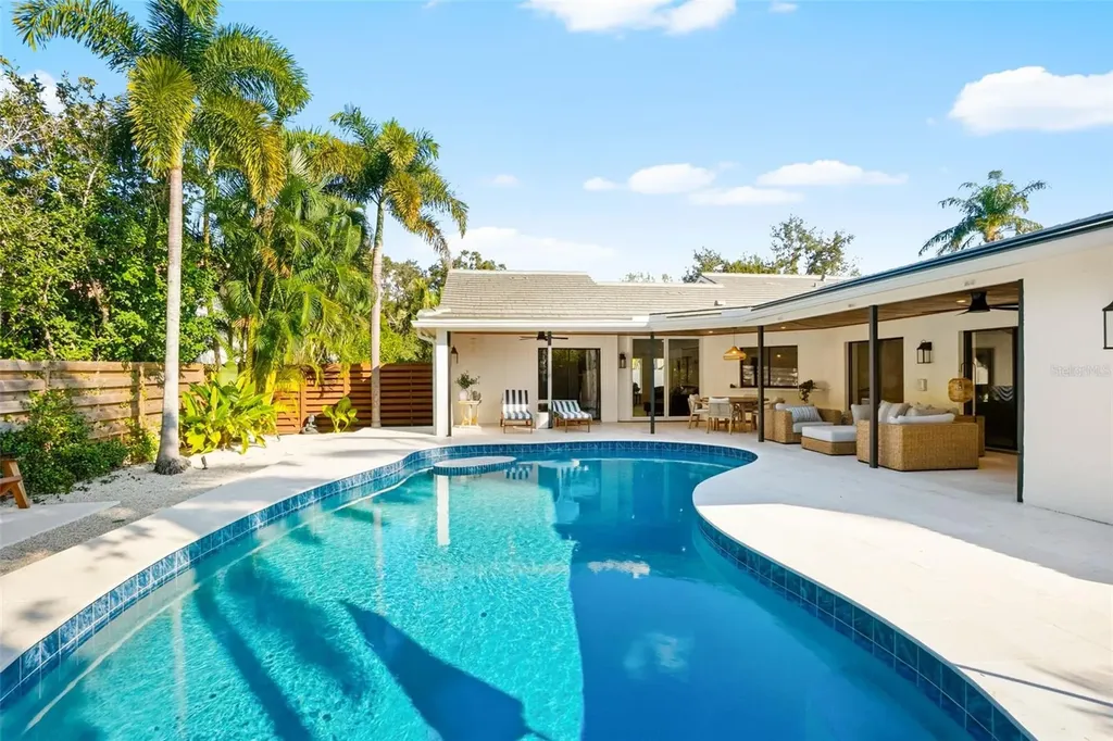 1660 Pine Harrier Circle Sarasota FL 34231