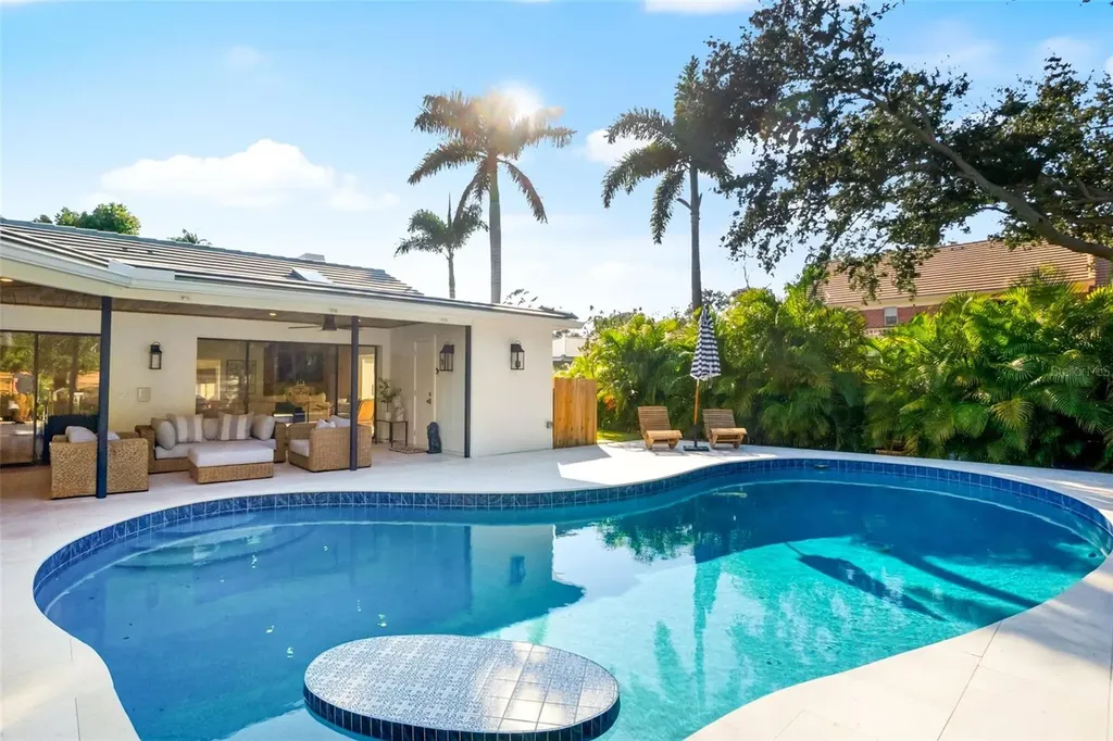 1660 Pine Harrier Circle Sarasota FL 34231