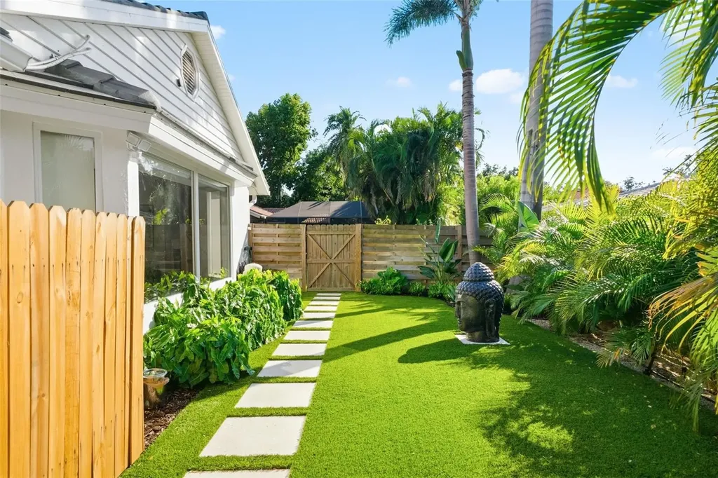 1660 Pine Harrier Circle Sarasota FL 34231