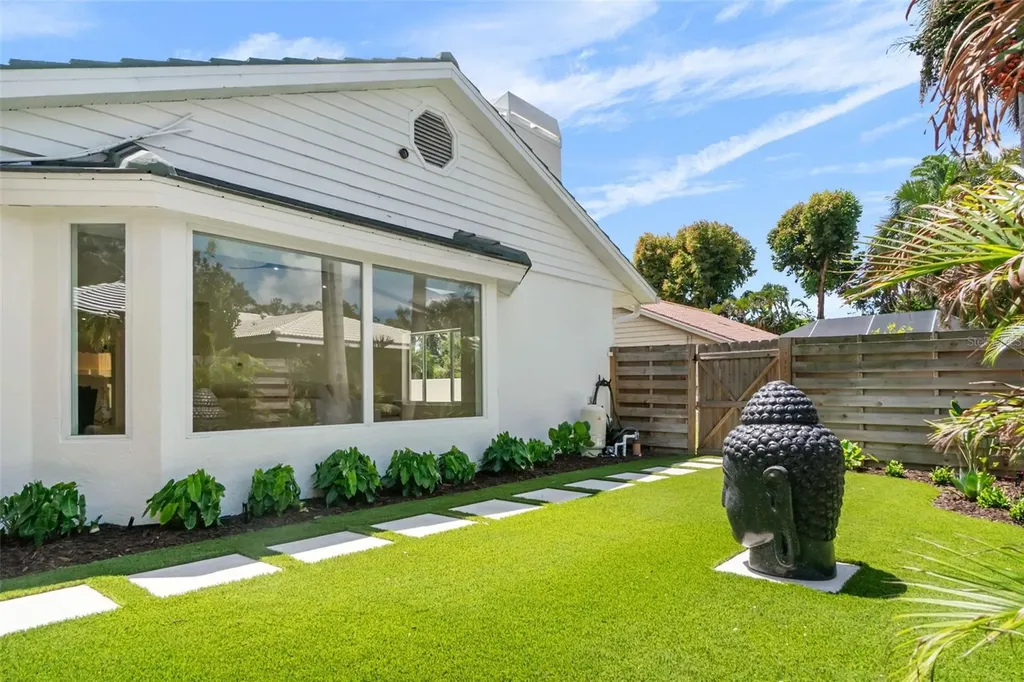 1660 Pine Harrier Circle Sarasota FL 34231