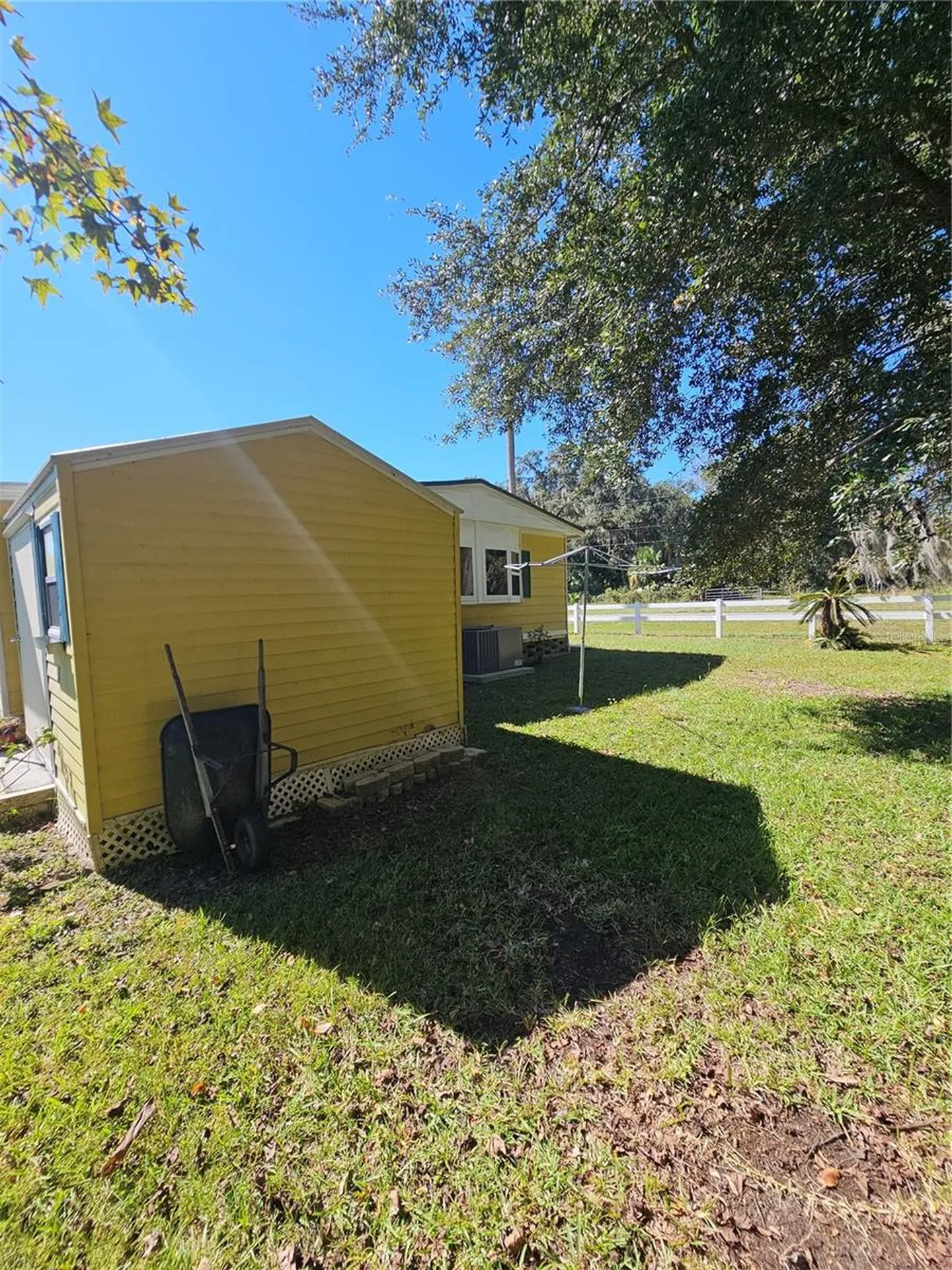 15 Wilderness Drive Lake Panasoffkee FL 33538