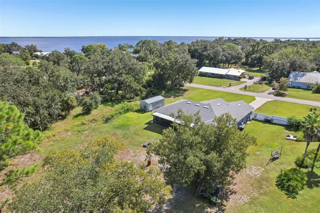 9601 Oakwood Drive Lake Wales FL 33898