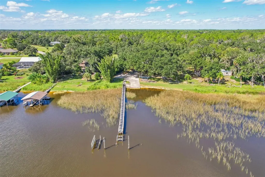 9601 Oakwood Drive Lake Wales FL 33898