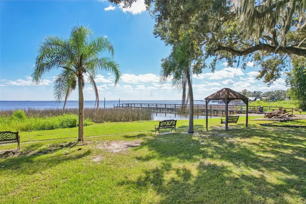 9601 Oakwood Drive Lake Wales FL 33898