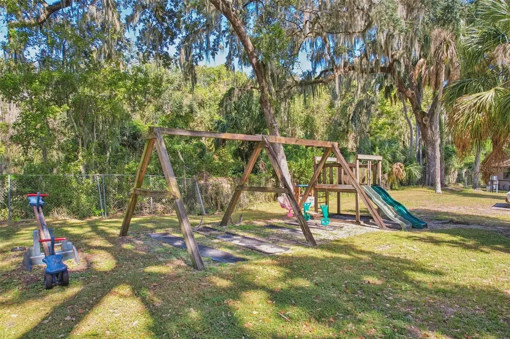 9601 Oakwood Drive Lake Wales FL 33898