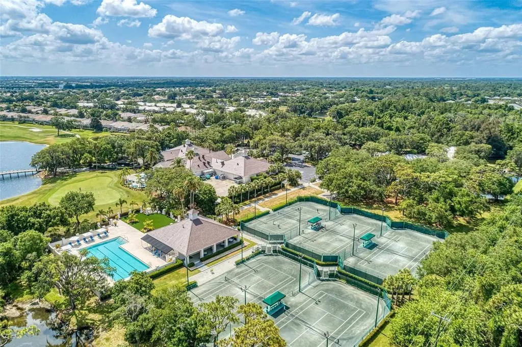 10015 Marbella Drive Bradenton FL 34211
