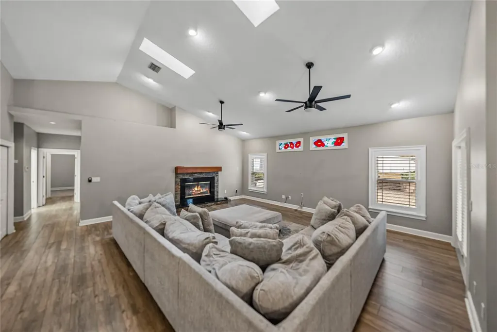 504 Covington Park Street Seffner FL 33584