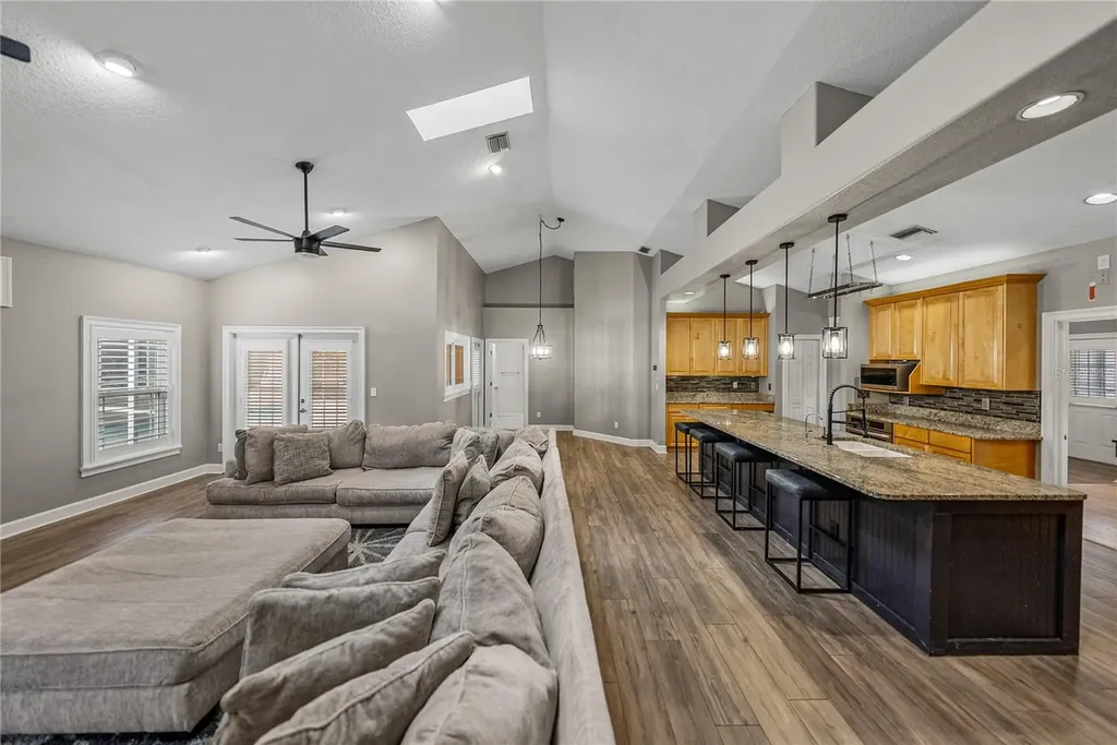 504 Covington Park Street Seffner FL 33584