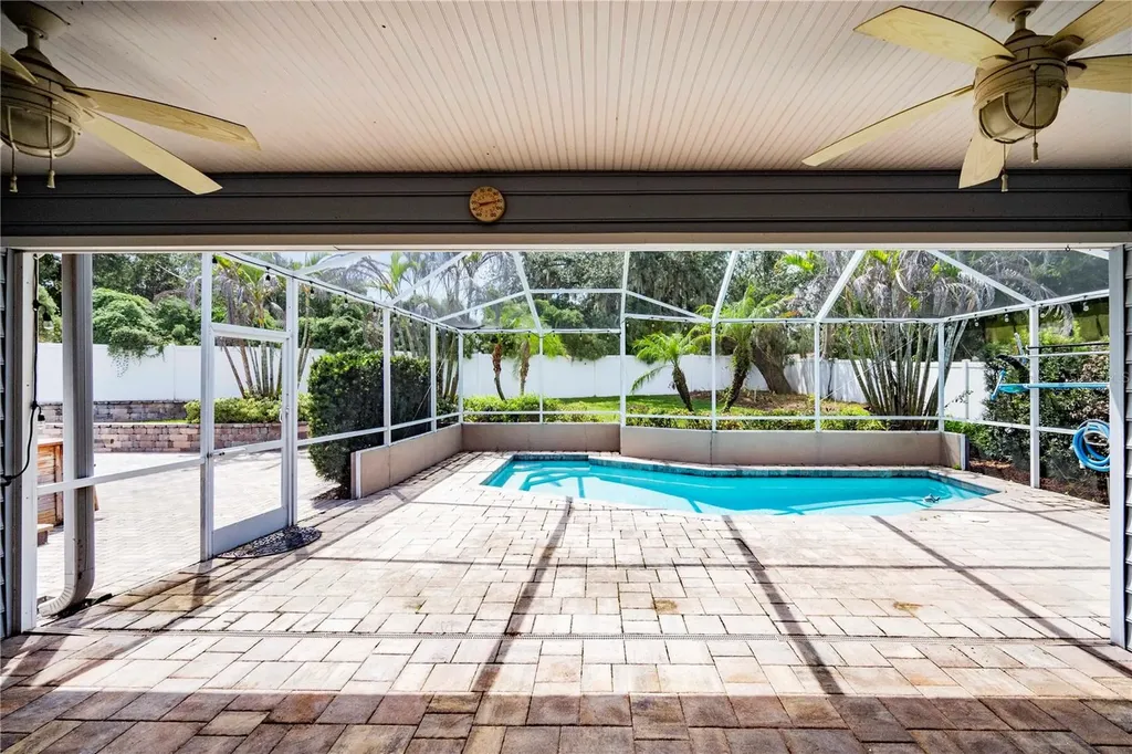504 Covington Park Street Seffner FL 33584