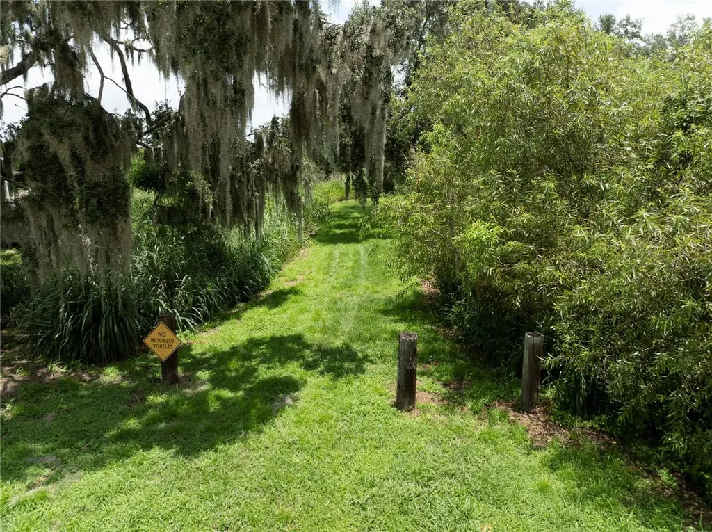 504 Covington Park Street Seffner FL 33584
