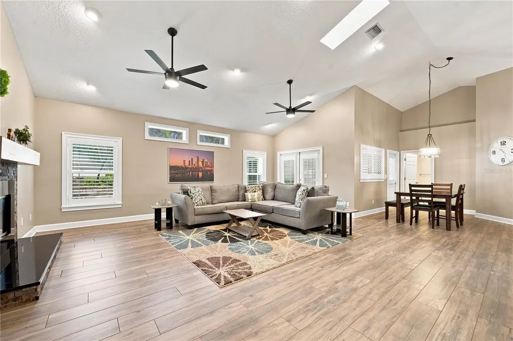 504 Covington Park Street Seffner FL 33584